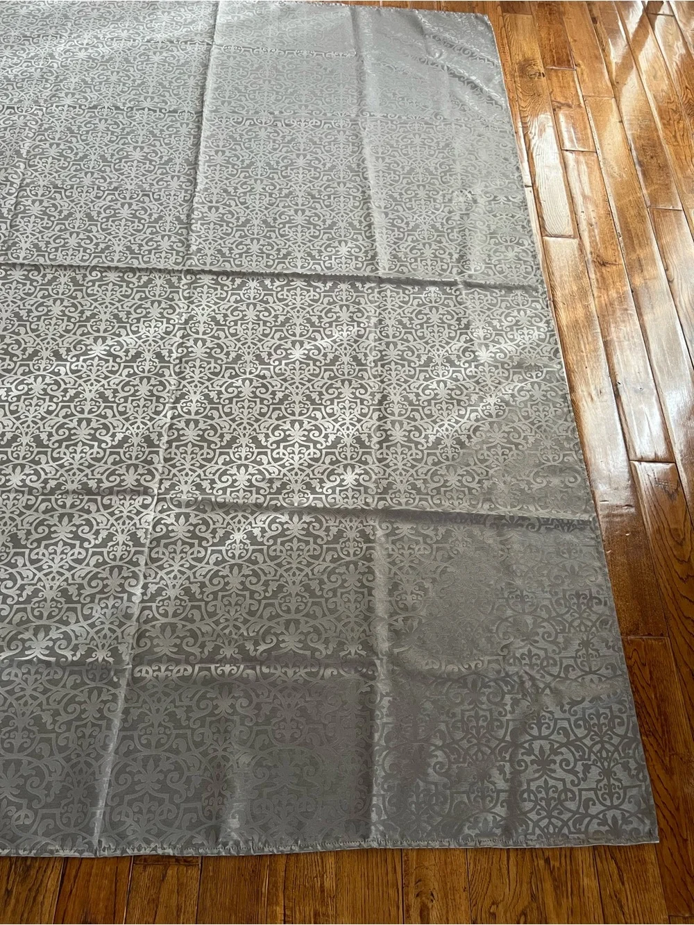 Royal Velvet Tablecloth Rectangular Damask Tan Taupe 60” x 84”